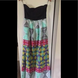 Strapless tribal maxi